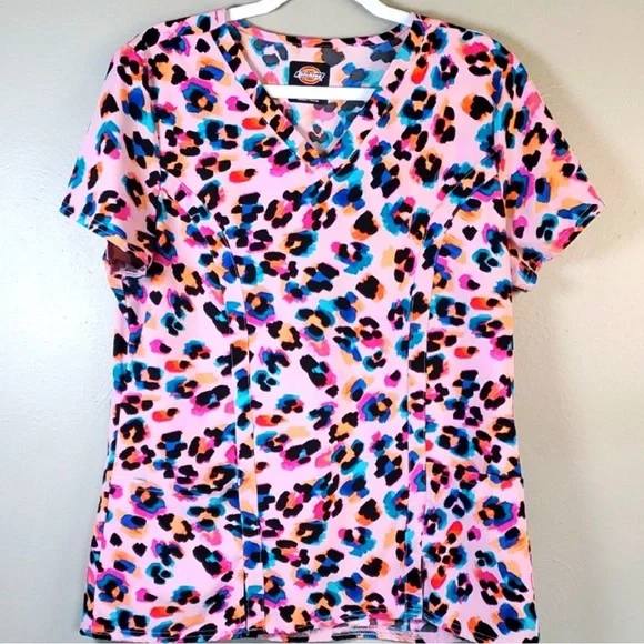 NWT Dickies Small Pink Multicolor Leopard Print Short Sleeve V-neck Scrub Top - Picture 1 of 1